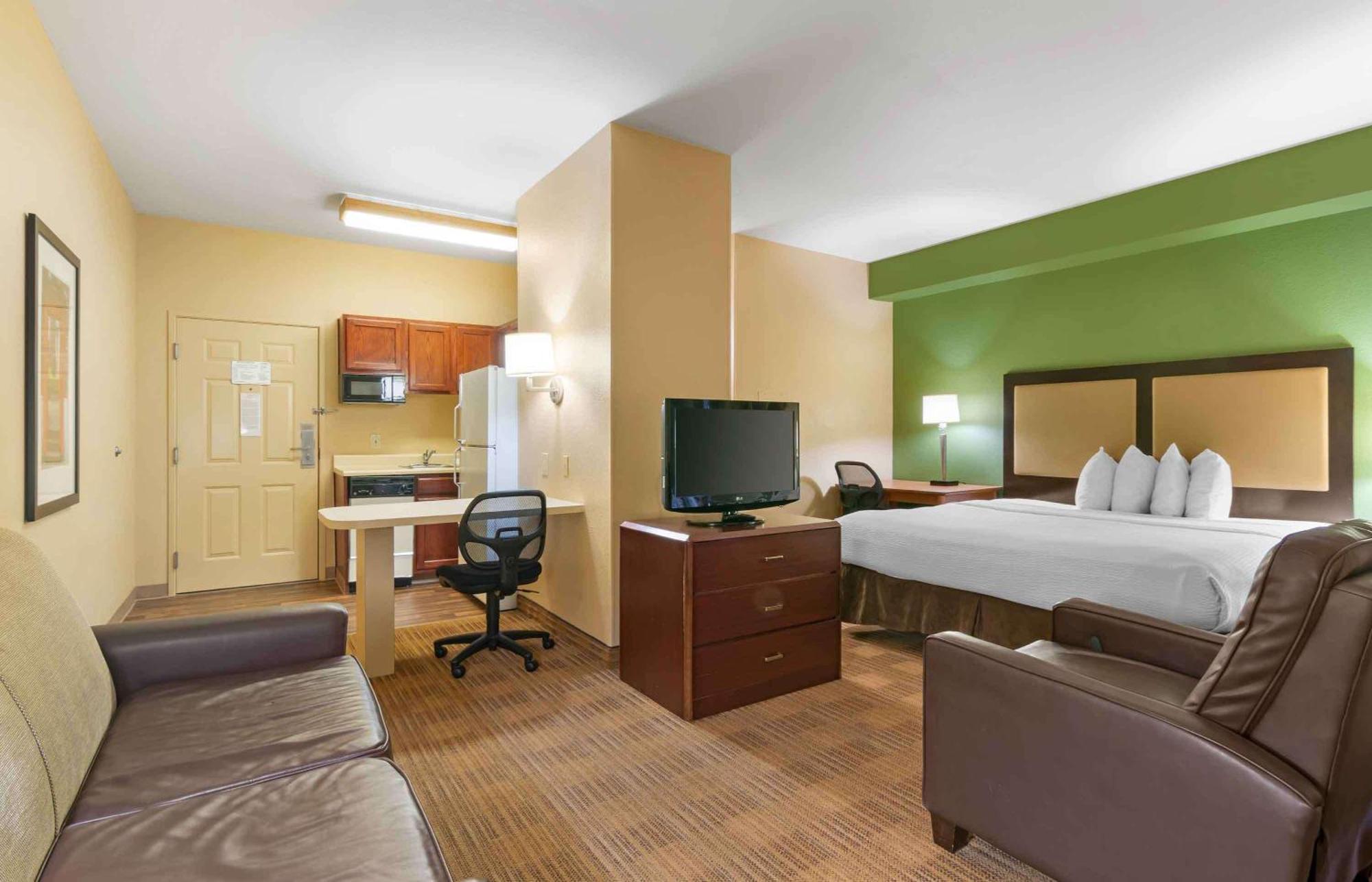 Extended America - Kansas - - Metcalf Ave Hotel Overland Park