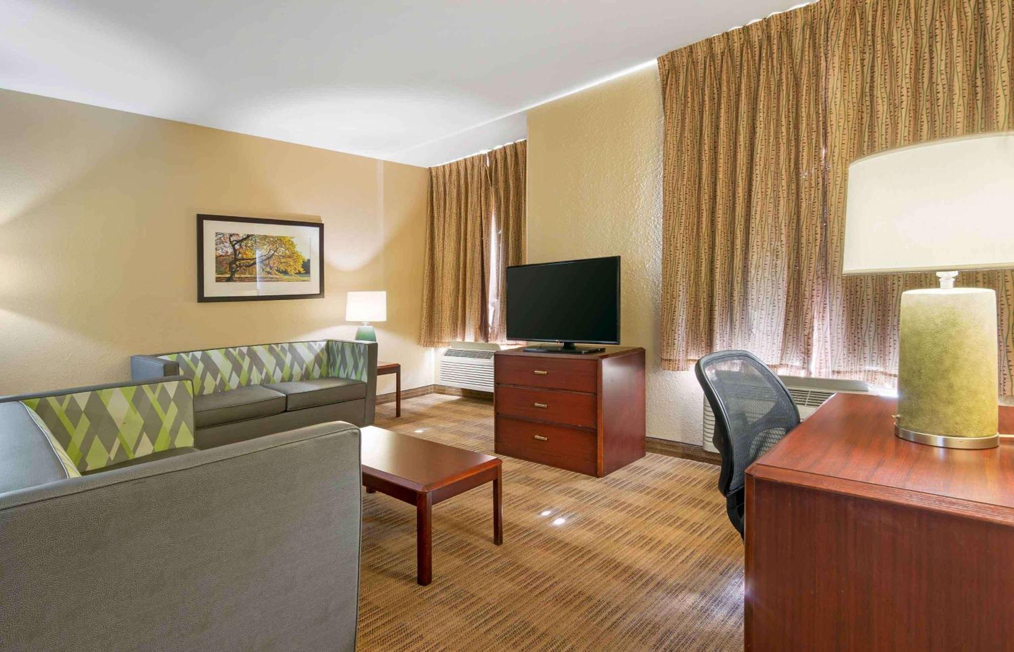 Hotel Extended America - Kansas - - Metcalf Ave 2*
