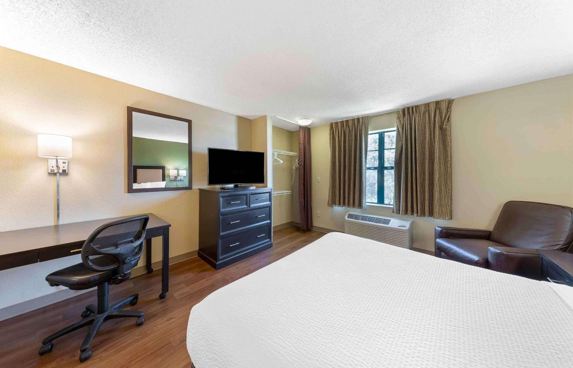 Hotel Extended America - Kansas - - Metcalf Ave 2*