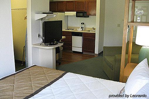 Extended America - Kansas City - - Metcalf Ave 2* Overland Park