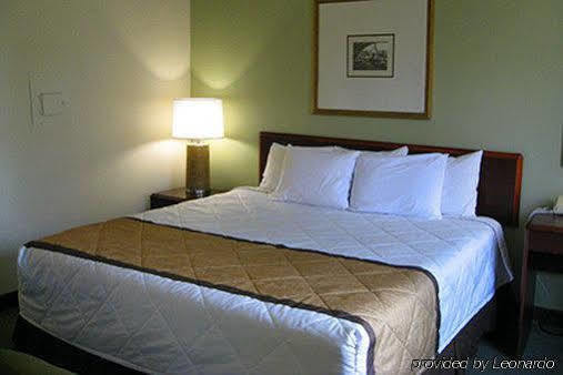 Extended America - Kansas - - Metcalf Ave Hotel Overland Park