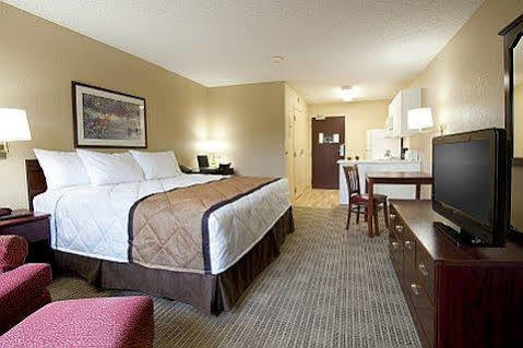 Extended America - Kansas - - Metcalf Ave 2* Overland Park